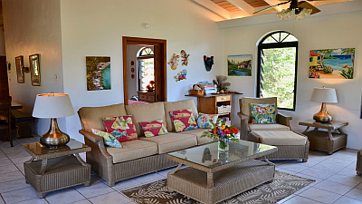 Island-Breeze-living-room-tmb